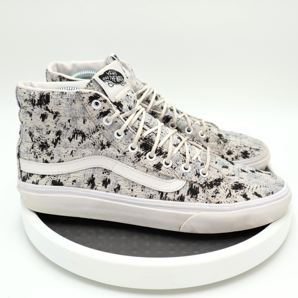 Vans Women's Sneakers in Black and White